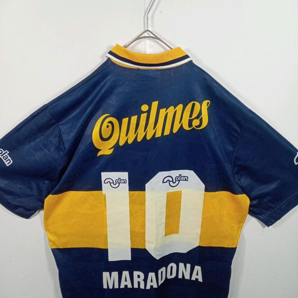 ボカ・ジュニアーズ 1995-96 マラドーナ 背番号10の復刻シャツ。青と黄のデザイン