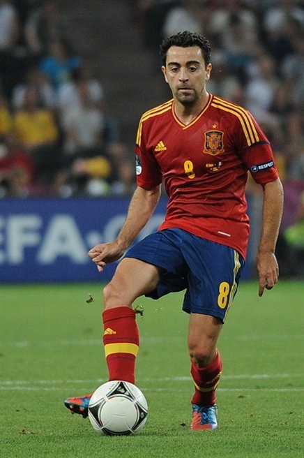 EURO2012でスペイン代表のユニフォームを着用するシャビ