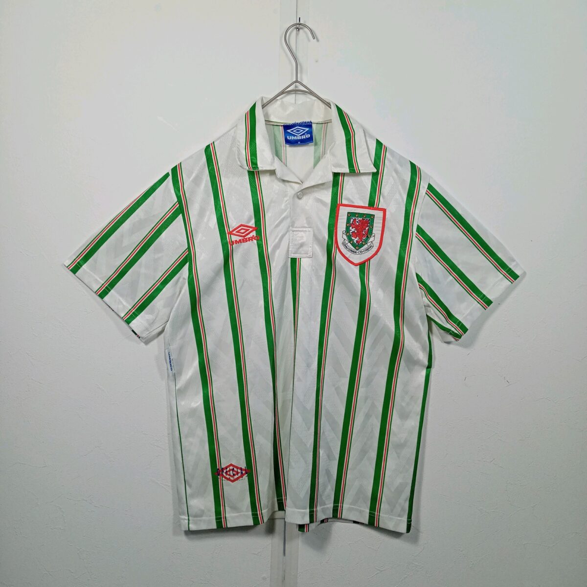 ウェールズ代表 1993-95 アウェイユニフォーム UMBRO 白 緑ストライプ